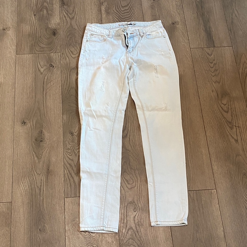 Women's Straight Leg Jeans in White